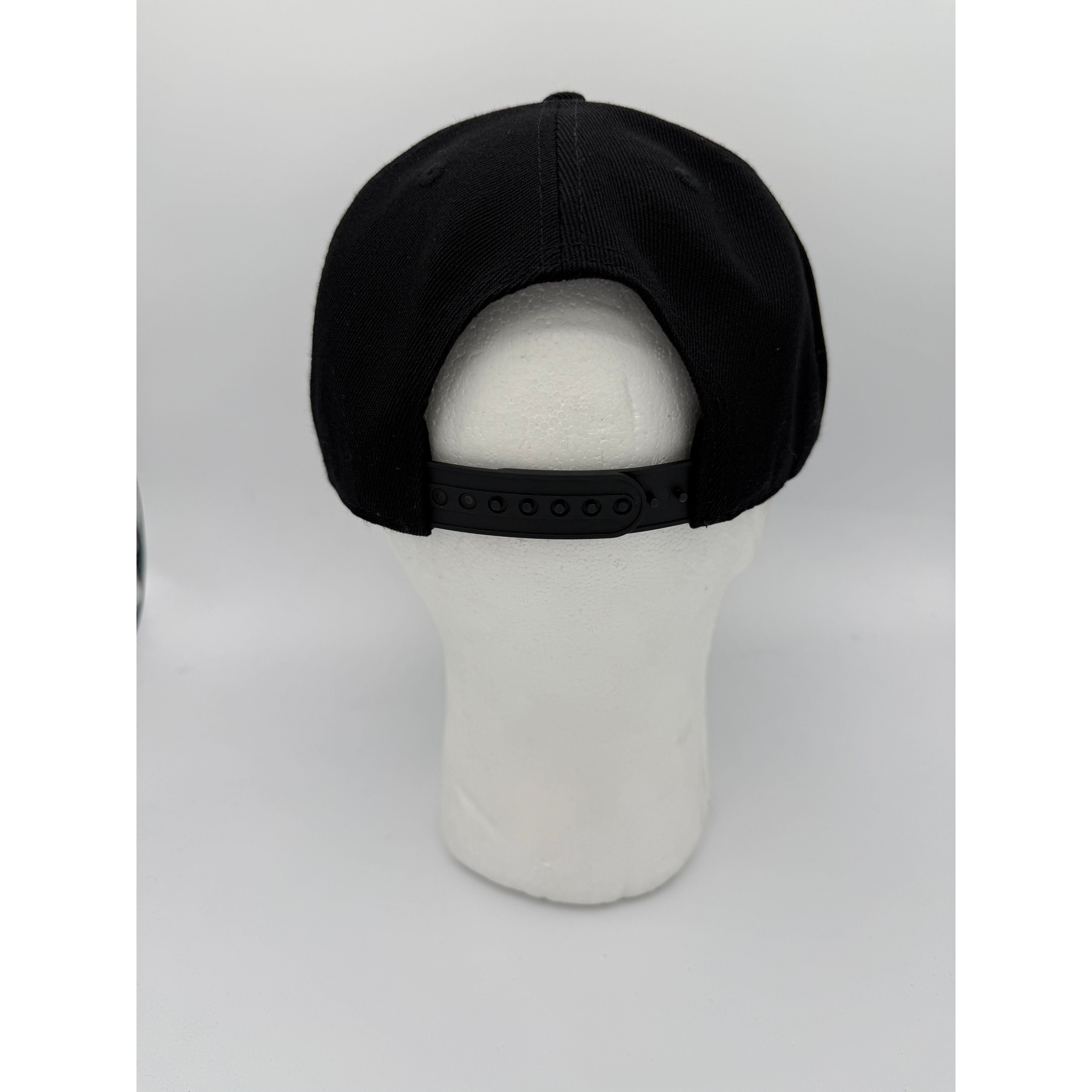 Vegas Style "Roll Em" Embroidered Snapback Hat – Black