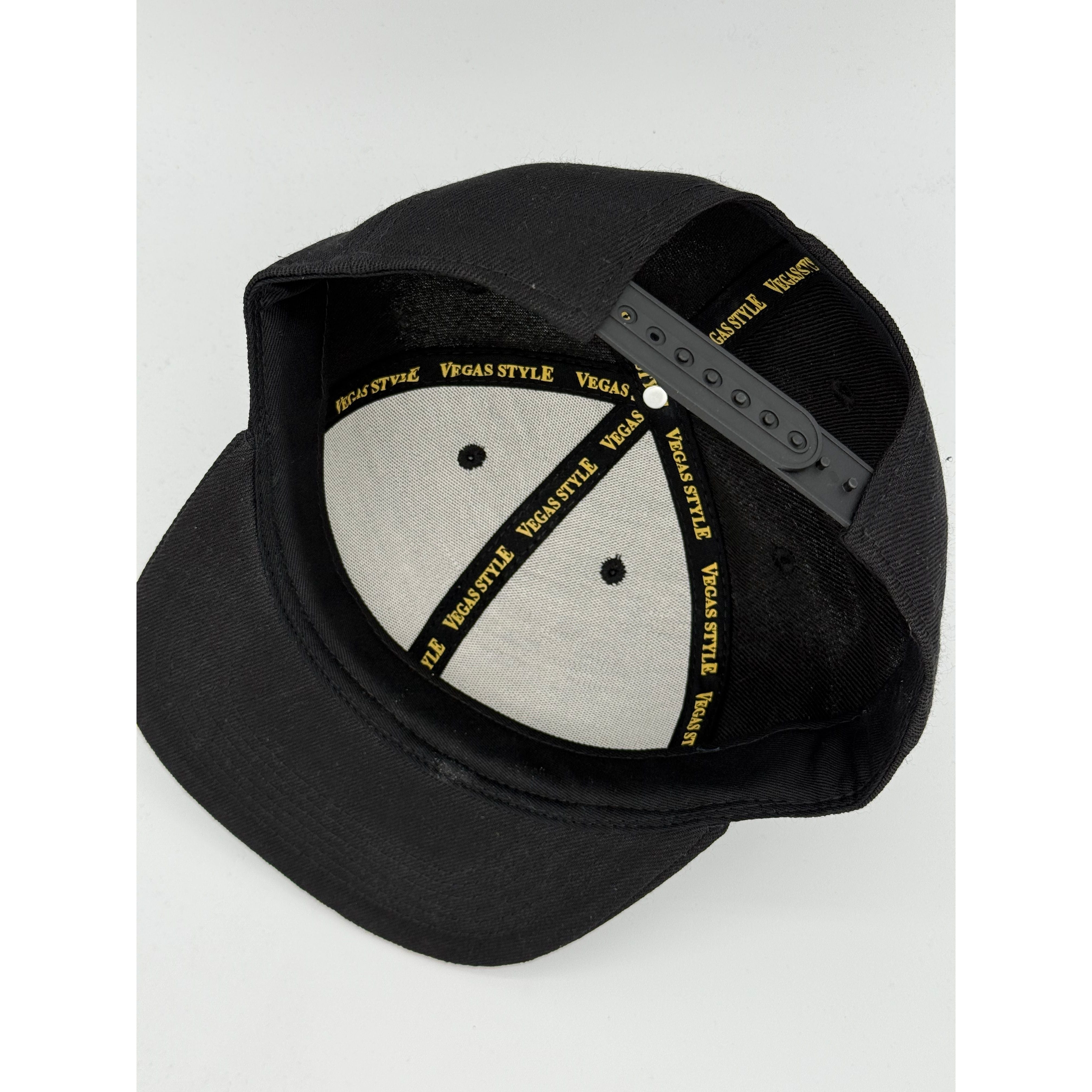 Vegas Style "Roll Em" Embroidered Snapback Hat – Black